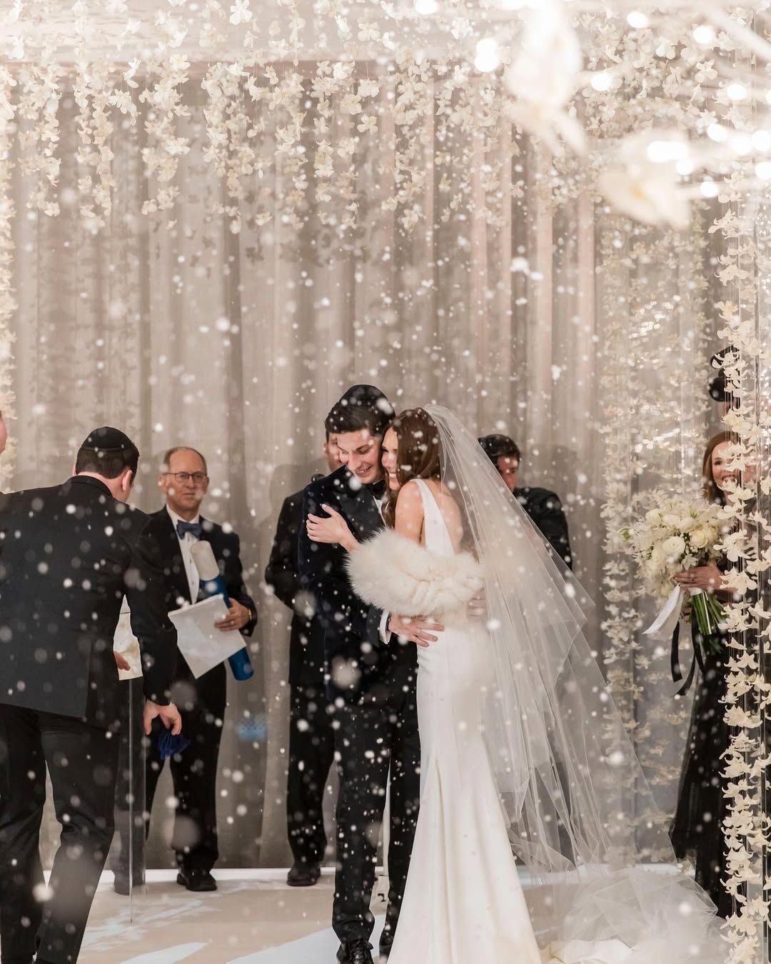 SIGNATURE MOMENTS & FINALE