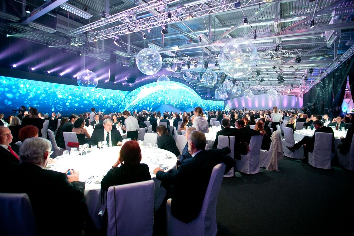CORPORATE GALA & DINNER