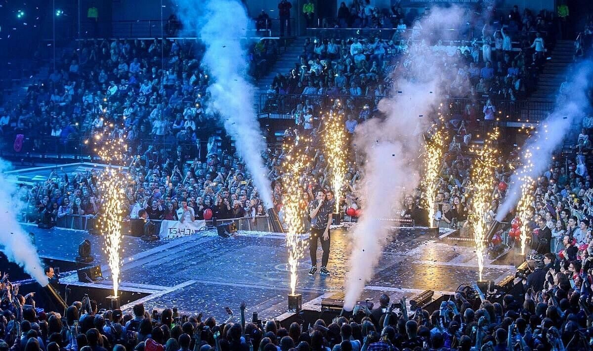 CONCERT STAGE EFFECT
